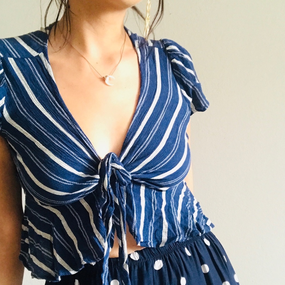BE COOL Navy Blue Striped Tie-Front Crop Top